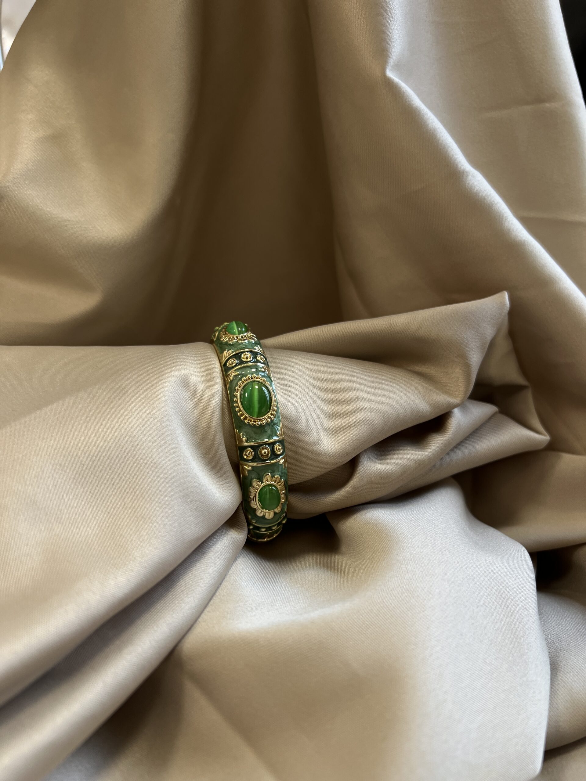 vintage green bangle vintage green bangle